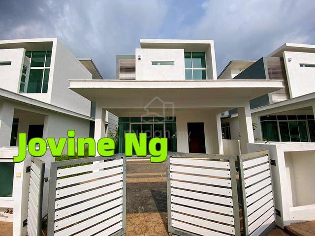 2 storey zero lot bungalow at The Glades alma gated guarded 1