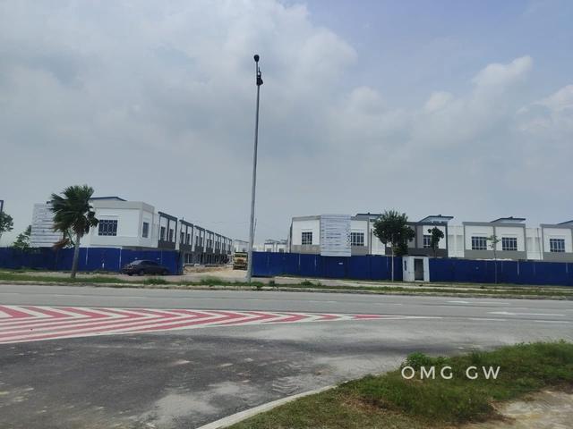 Face Main Road Brand New Saujana Utama 2 storey Shop Lot Rent 1