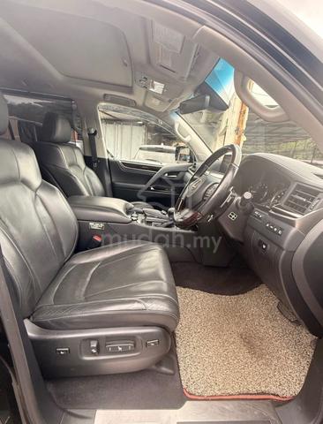 2015 Lexus LX570 5.7 (A) - 2
