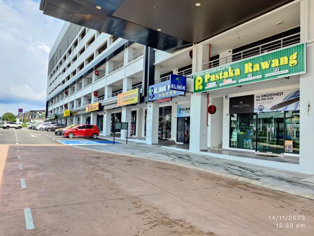 Avia Plus, Bandar Country Homes 1