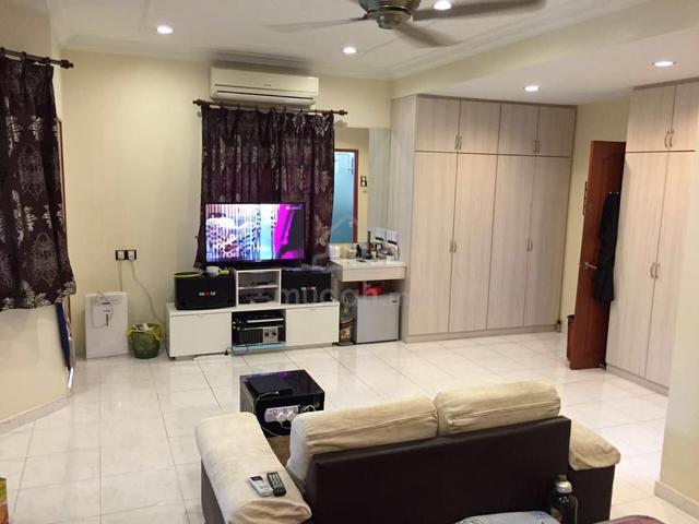 End lot 5 bedrooms 3 bathrooms landed Sri Petaling, Kuchai Lama 1