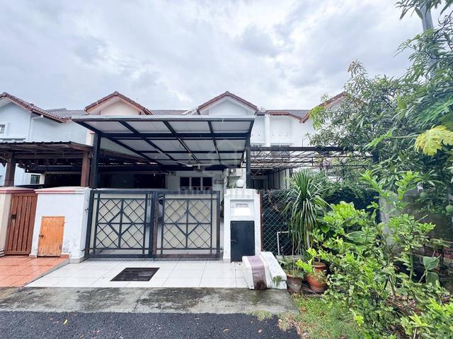 FACING OPEN EXTENDED KITCHEN 2 Sty House Putra Heights Subang Jaya 1