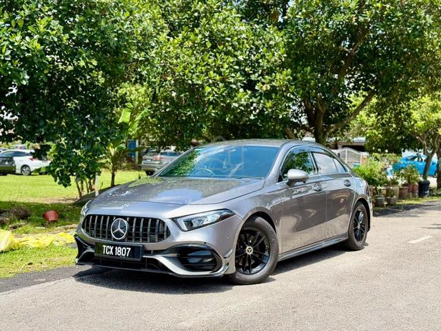 ON THE ROAD 2020 Mercedes Benz A180 1.3 AMG (A) - 2