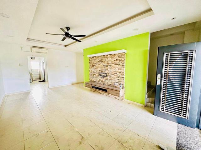 Senai Jalan Scientex Jaya Double Storey 4 Bed Partially Furnished 1
