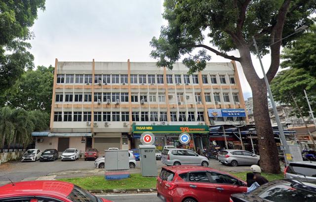 GROUND FLOOR 2 ADJOINING COMMERCIAL UNIT 2800sf FACING JALAN PERAK 1