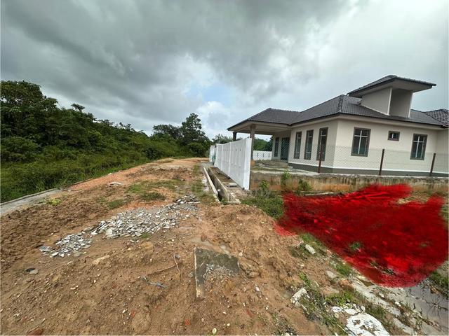 Tanah dekat Litar Machang 1