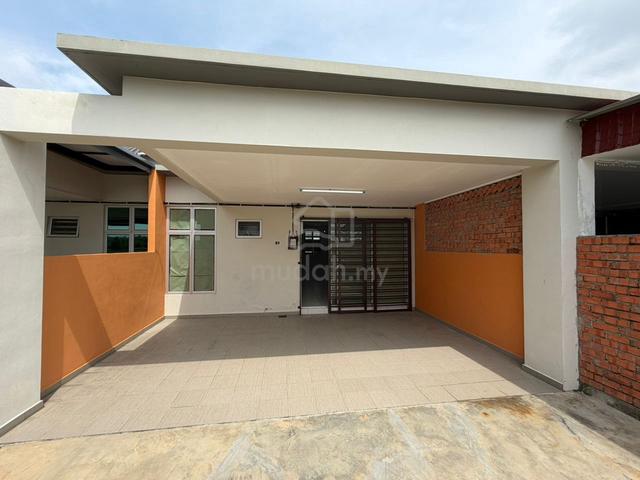 READY TO MOVE IN! 1 Storey Taman Tambak Paya Harmoni, Ayer Molek Mlk 1
