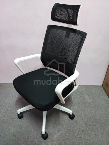 soft cushion executive chair w adjustable height - photo 4 of 4