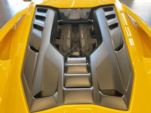 2025 Lamborghini Revuelto SELEZIONE CERTIFIED - 5
