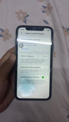 Iphone 11 - photo 3 of 5