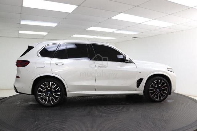 2025 BMW X5 xDrive50e M Sport - 2