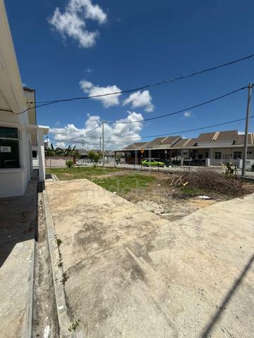 Rumah Teres Setingkat untuk Disewa di Lunas 1