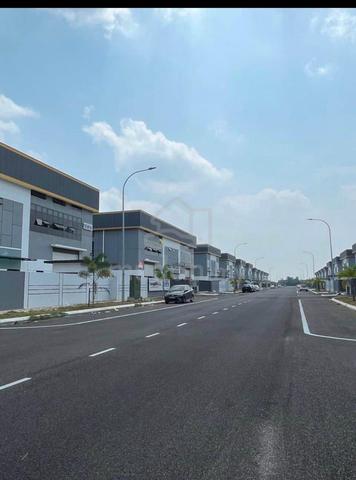 Brand New Double Storey Semi-D Cluster Factory for Rent 1