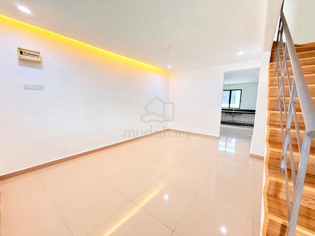 Johor Jaya Double Storey Low Cost Renovated Full Loan Jalan Seroja 1