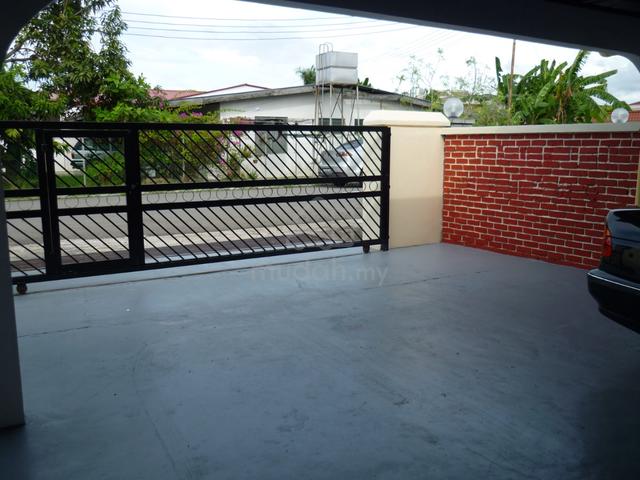 Taman Kinanty Phase 2 / Semi-Detached / Single Storey 1