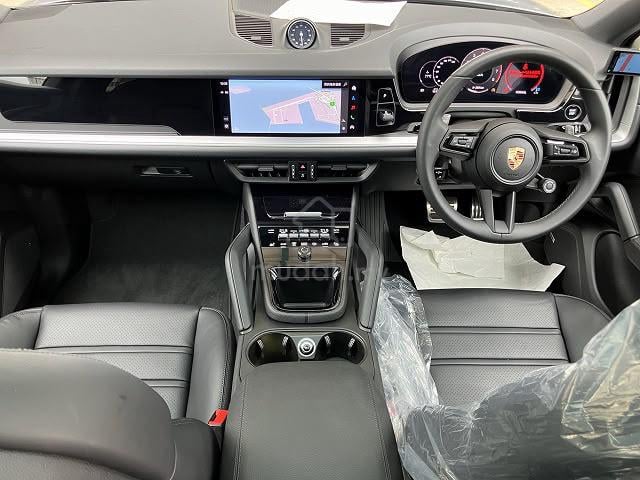 (Grade 4.5B 17k-Km) 2025 Porsche CAYENNE 3.0 Coupe - 4