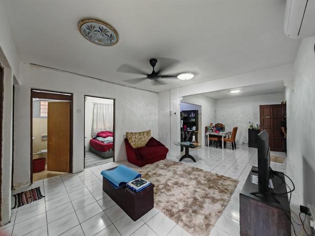 saujana apartment 1