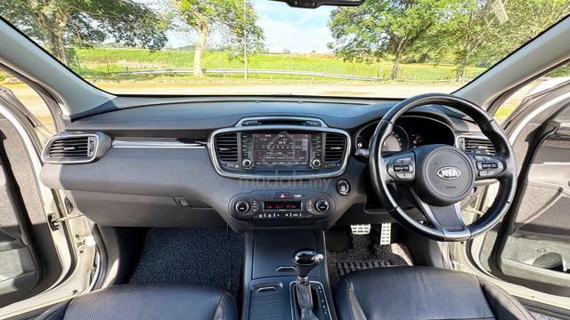 2017 Kia SORENTO UM 2.4 4WD PREMIUM SUV (A) - 5