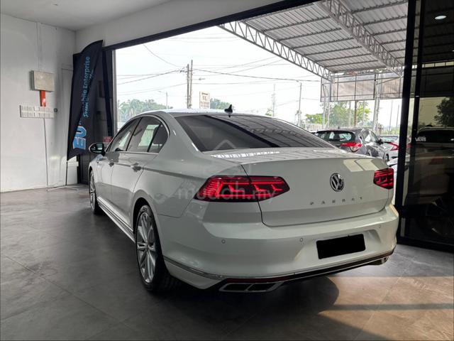 2020 VOLKSWAGEN Passat 2.0 TSI R-LINE - 4