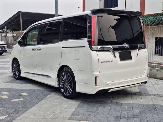 [2018] Toyota Esquire 2.0 Highspec 2p/d - 5