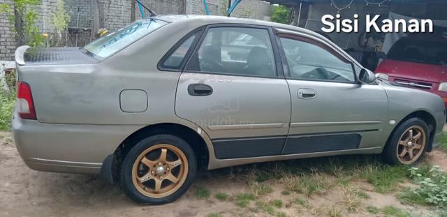 2005 Proton WAJA Manual - 2