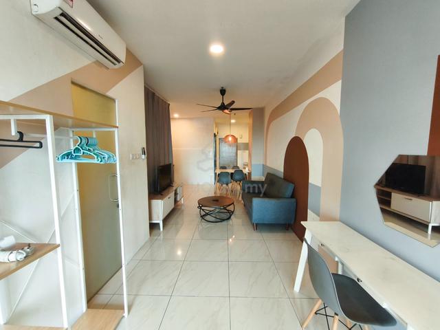 Manhattan Suites @ ITCC 1