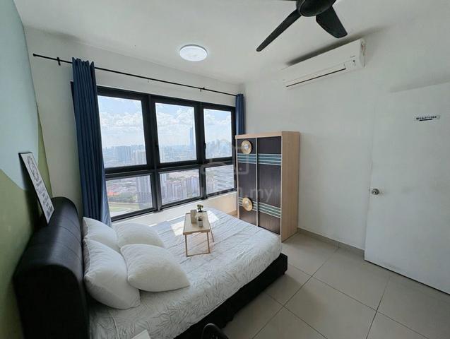 Room For Rent – Walk to LRT Maluri| Sunway Vleocity Area 1