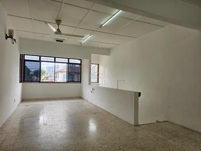 Below Market Price Townhouse Near LRT Pandan Indah Well Maintained 1