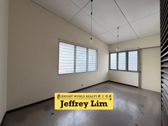 [ Well Maintained ] 2 Storey Semi D @ Gelugor 1