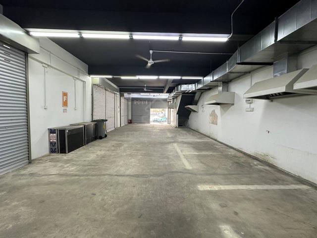Indahpura jln Kiambang PKI 3-storey shop endlot ground floor Vervocity 1