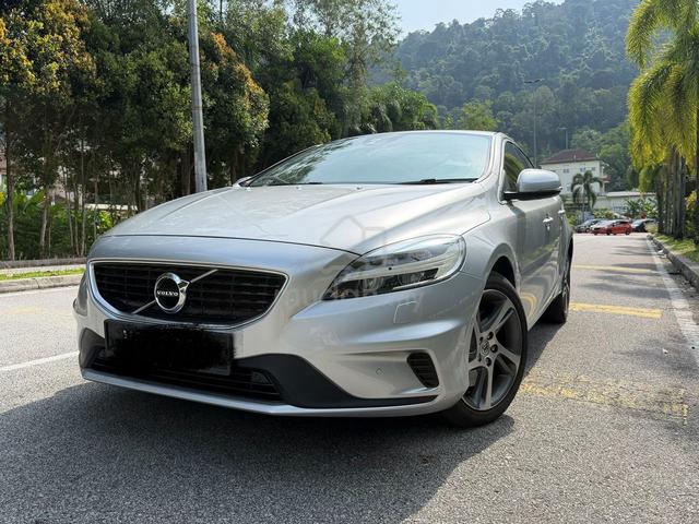 Volvo V40 T5 2.0 Facelift High Spec - 1