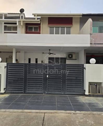 Saron 2, Bandar Bukit Raja (Partially Furnished 4 Rooms, 3 Bathrooms) 1