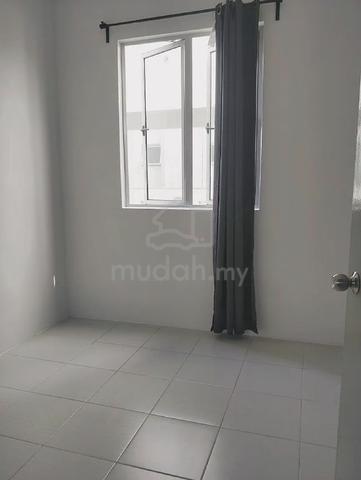 PV18 single room for rent 1