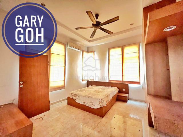 2 Storey Bungalow CORNER UNIT 5800sqft Minden Heights Gelugor 3