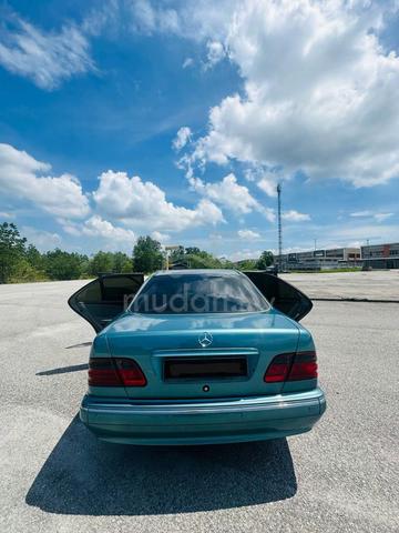 2000 Mercedes Benz E-CLASS 2.6 240 AVANTGARDE - 4