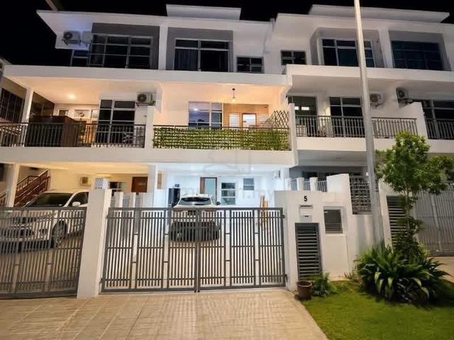 Can full loan Seri Alam Imperial Jade 3 storey terrace 1