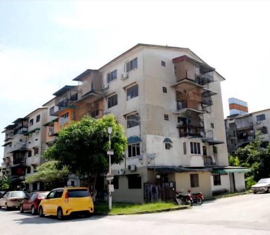 Flat PKNS Seksyen 18 Shah Alam 1