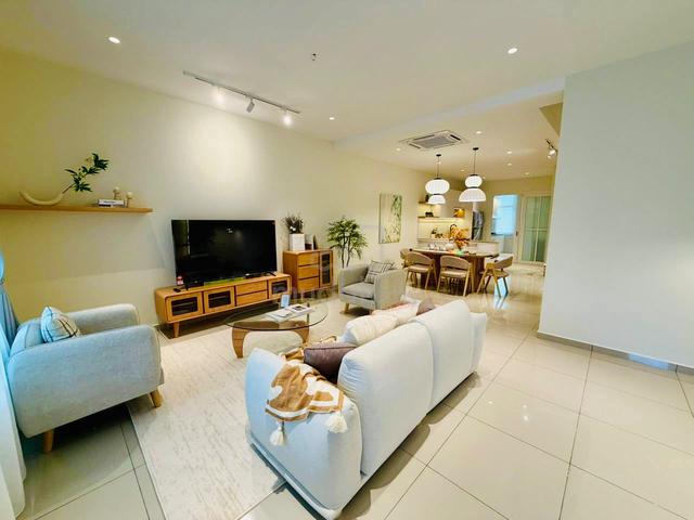 Freehold Double Storey House " Highly Sought-After Area " Cheng Melaka 1