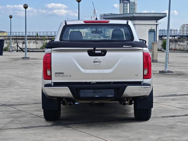 2016 Nissan NAVARA 2.5 VL (A) CAR KING - 5
