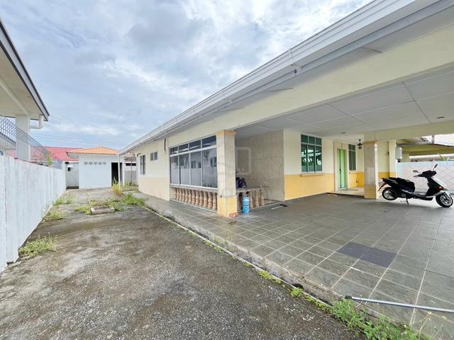 Single Storey SemiD at Desa Ilmu, near Summermall, Unimas 1