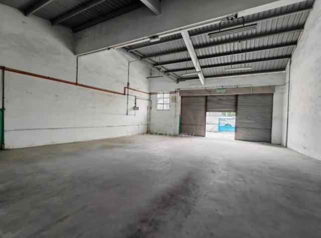 Taman Teknologi Cheng 1.5sty Factory Warehouse 2400 sqft fully Builtup 1