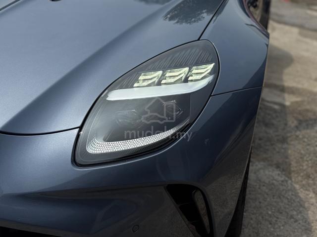 2025 Aston Martin Vantage (Unreg) (Concours Blue) - 2