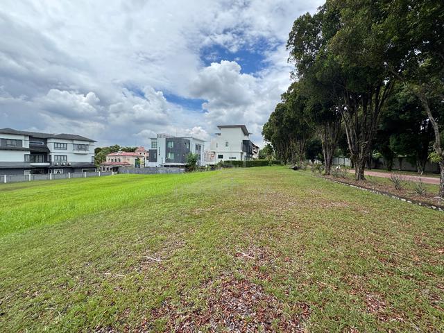 {CORNER} 14,510sf Bungalow Land The Mines Resort City Seri Kembangan 1