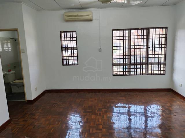 Rent Klang Bandar Botanic Cassia 2-Storey Terrace House, Near Mall 1
