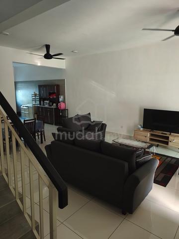 HOUSE FOR RENT-girls only 4