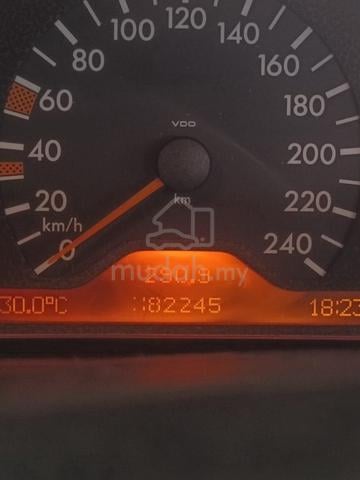 1995 Mercedes Benz 230E 2.3 W124 (A) - 4