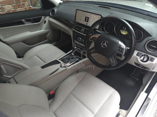 2012 Mercedes Benz C180 CGI BlueEFCY Turbo Engine - 4