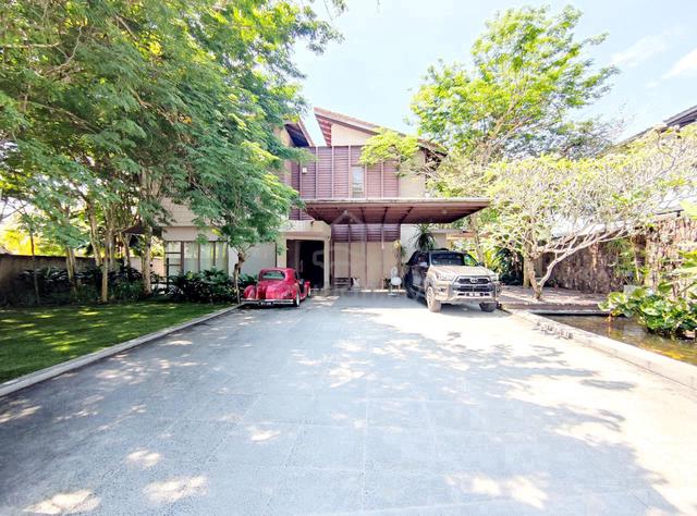 NICE UNIT Bungalow Double Storey Banyan Close Bandar Bukit Mahkota 1