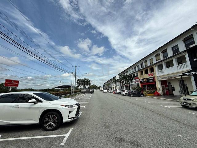Eco Botanic 3 Storey Shoplot For Sale 1