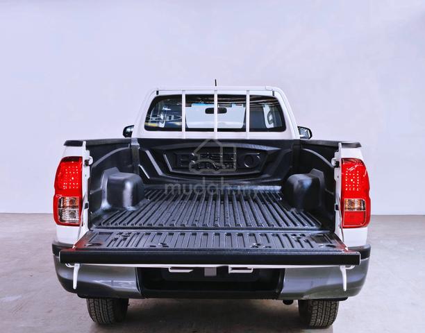 2021 Toyota HILUX 2.4 MT FACELIFT II Full Loan Go - 5